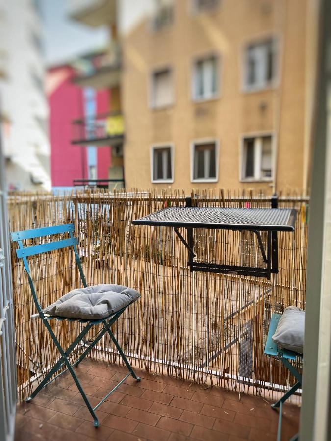 La Dolce Vita - Navigli Milan Bagian luar foto
